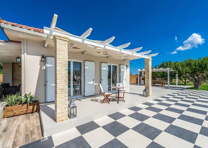 Villa Vigneto *